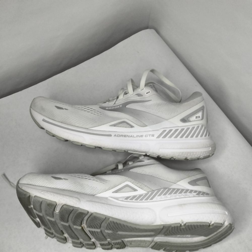 Brooks Adrenaline GTS 23 Women's White Running Shoes Sneakers - Picture 11 of 12